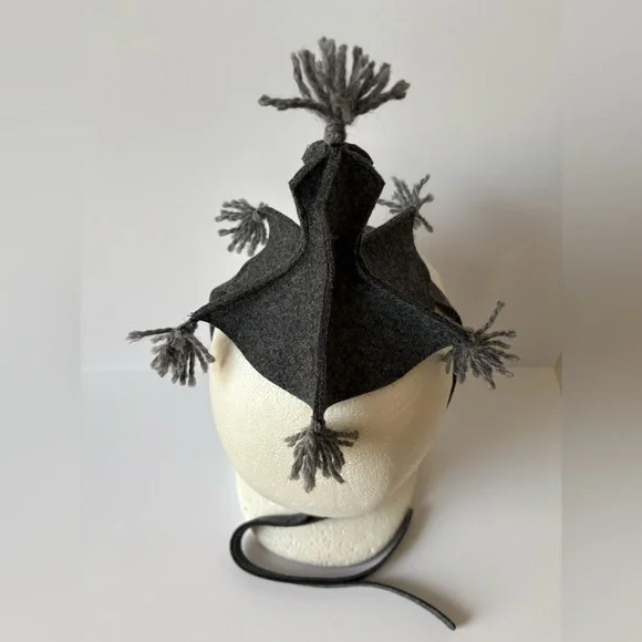 Handmade Gray wool felt fascinator hat - Picture 2 of 2